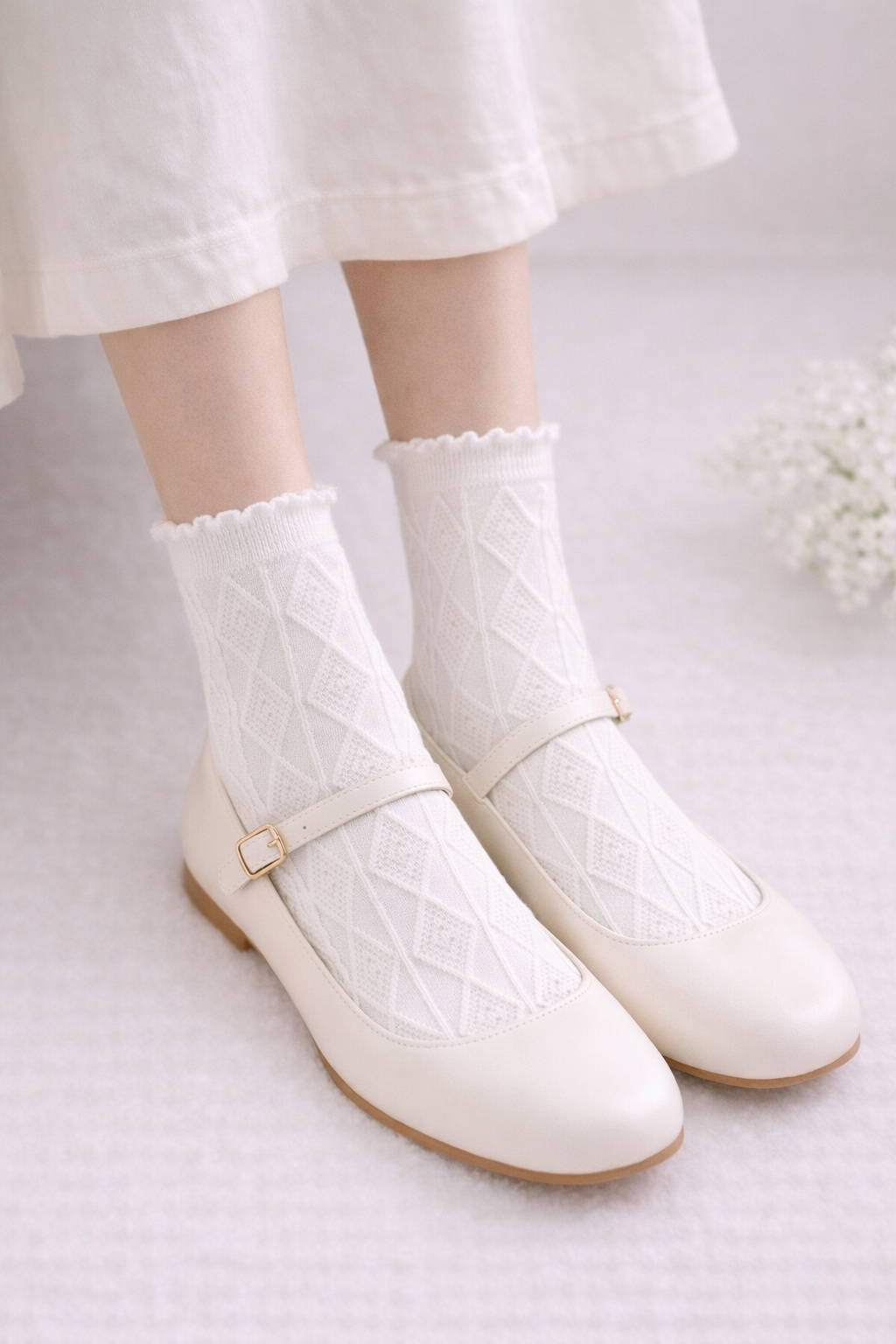 Ivory Lace Crew Socks