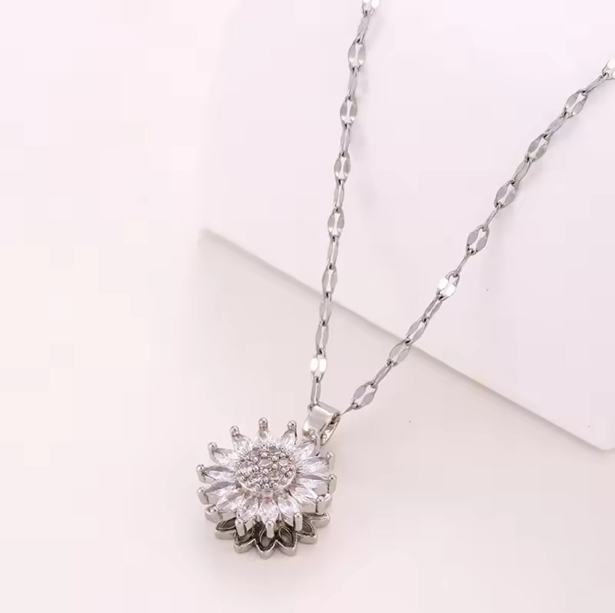 Sunflower Rotating Necklace – Stainless Steel