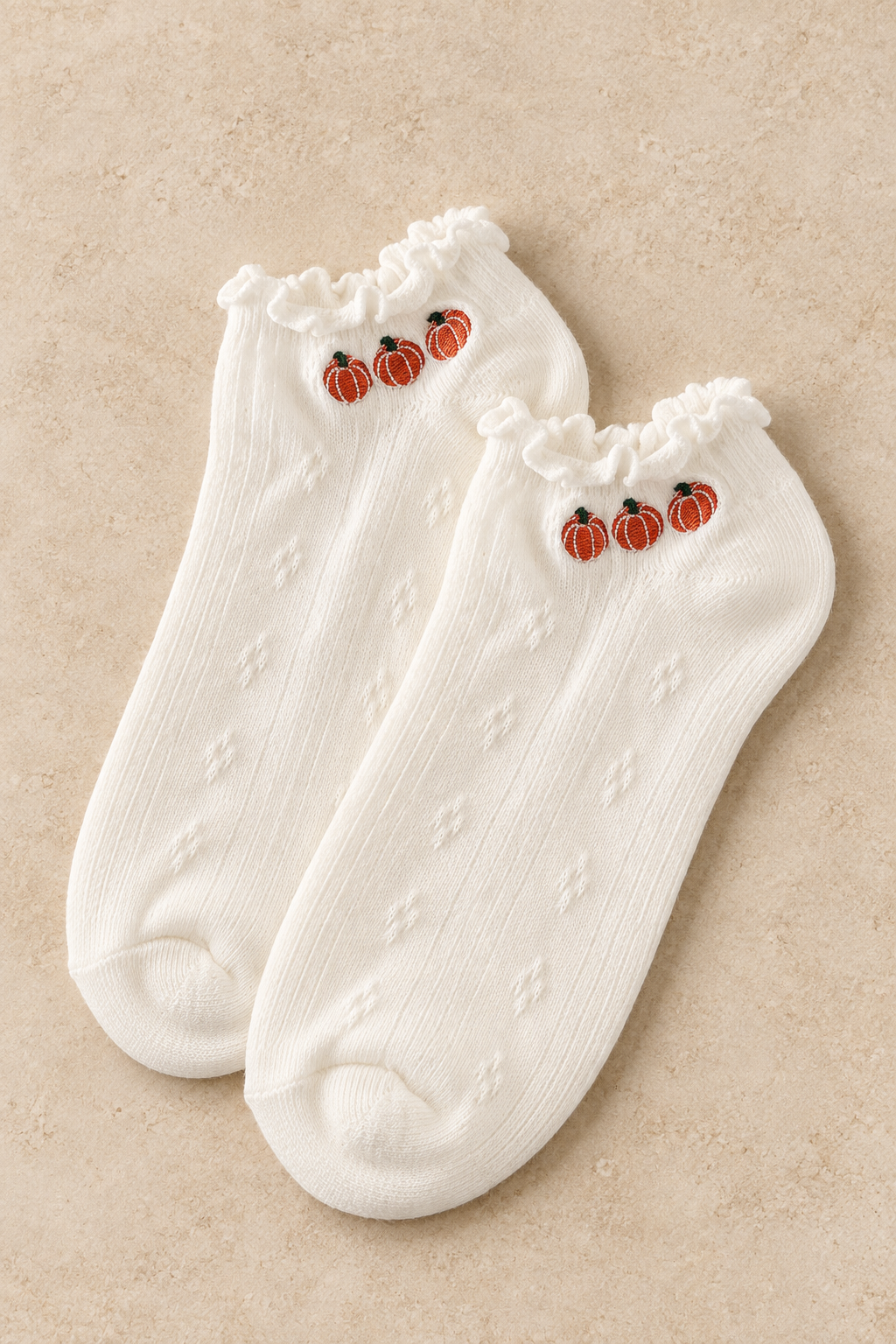 Pumpkin Ruffle Ankle Socks – Beige & Ivory