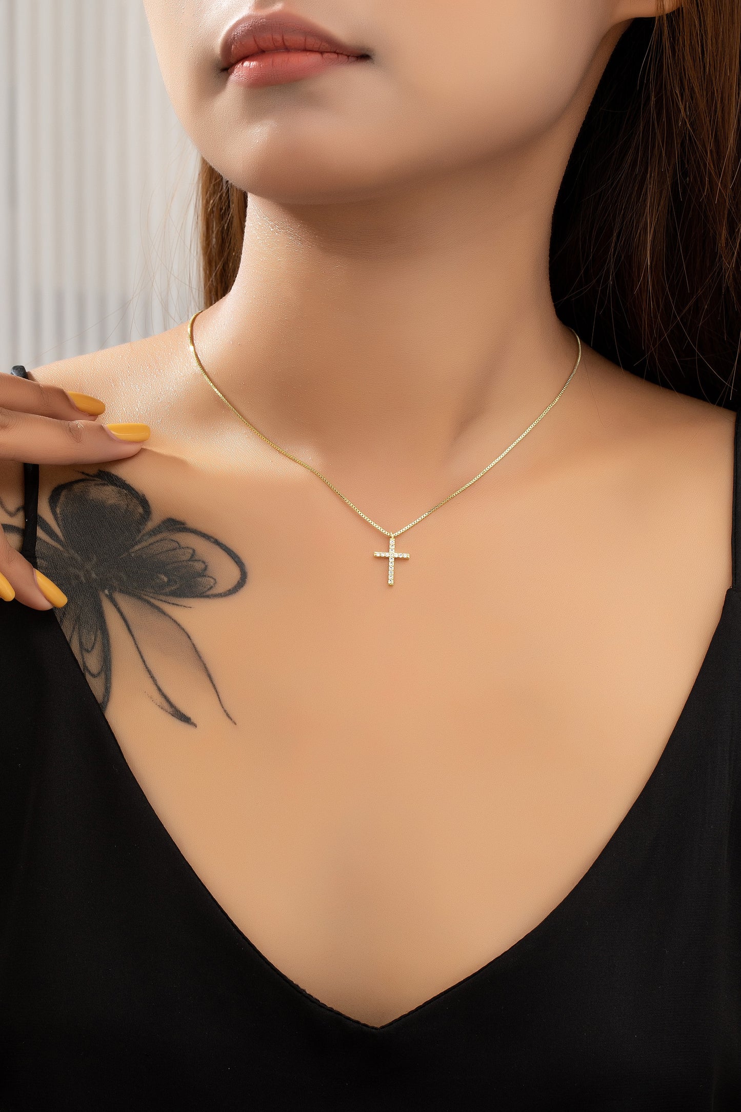 Fe Necklace – Sparkling Waterproof Cross Pendant
