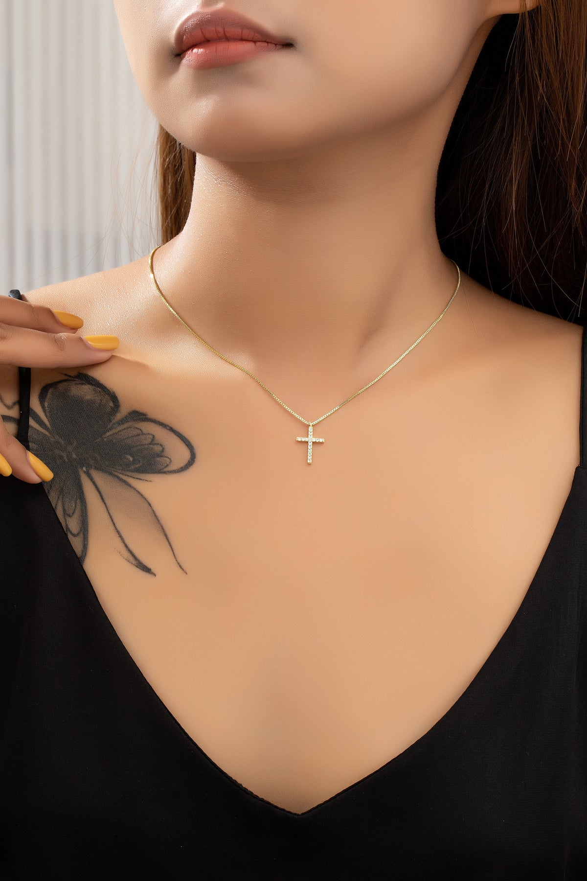 Fe Crystal Cross Pendant Necklace