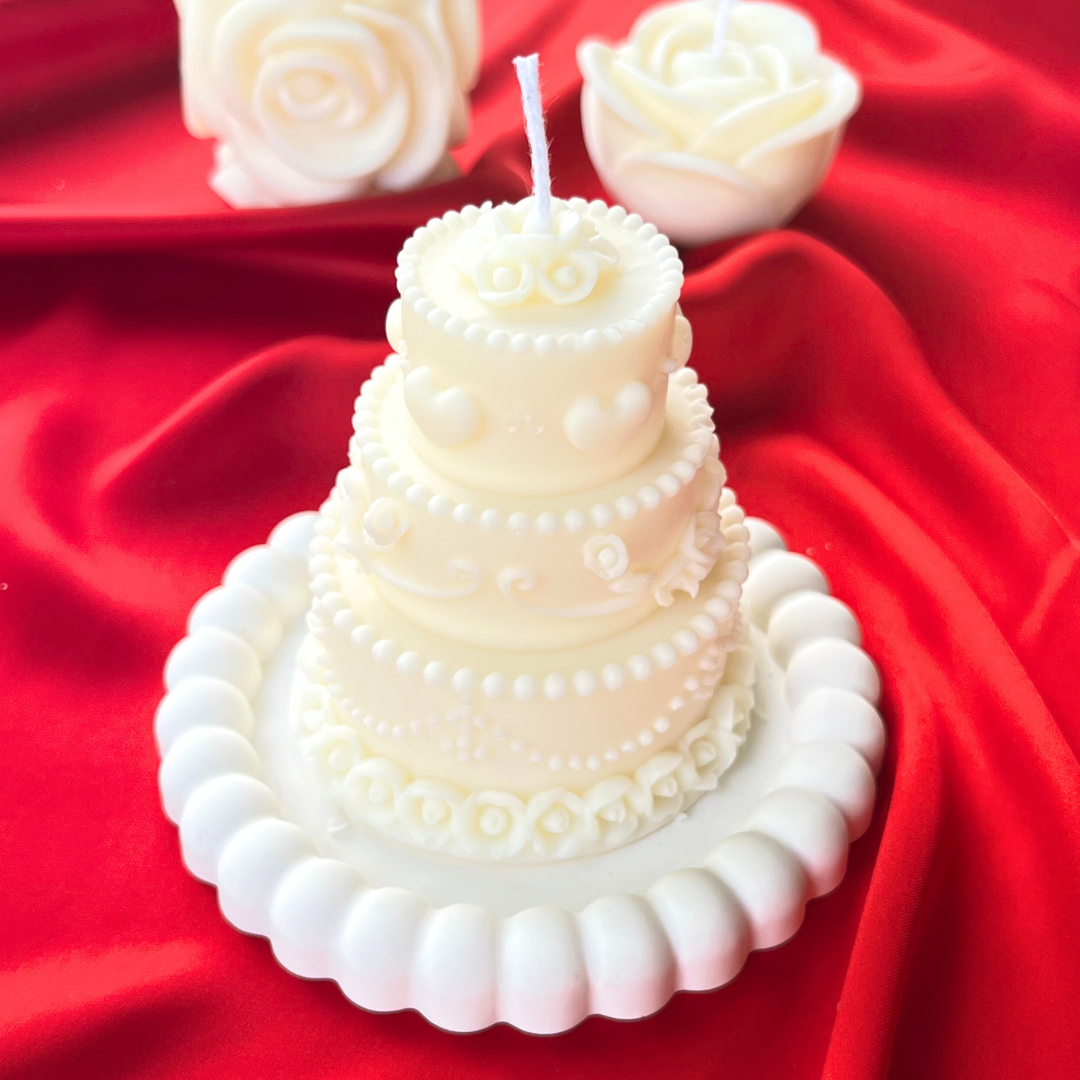 Weeding Cake Candle