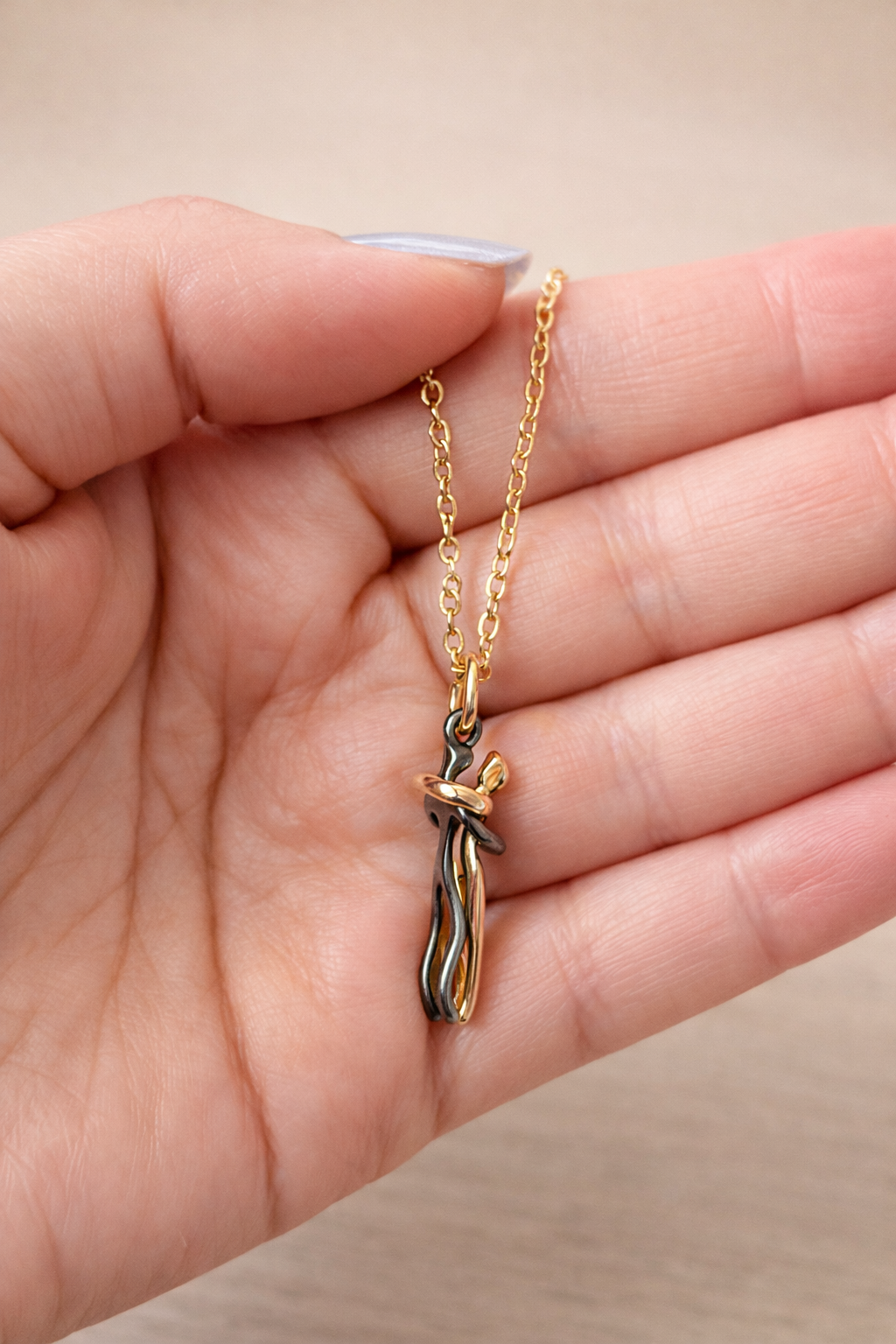 Eternal Hug 925 Sterling Silver Necklace