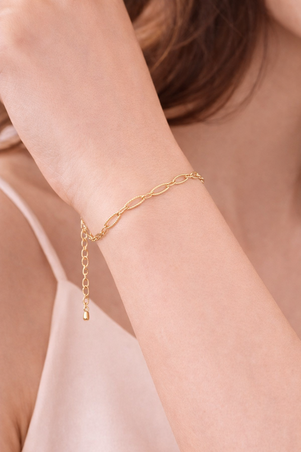 Figaro Glow Gold Bracelet