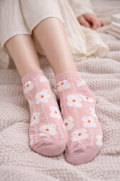 Vintage Floral Sheer Ankle Socks – 5 Styles