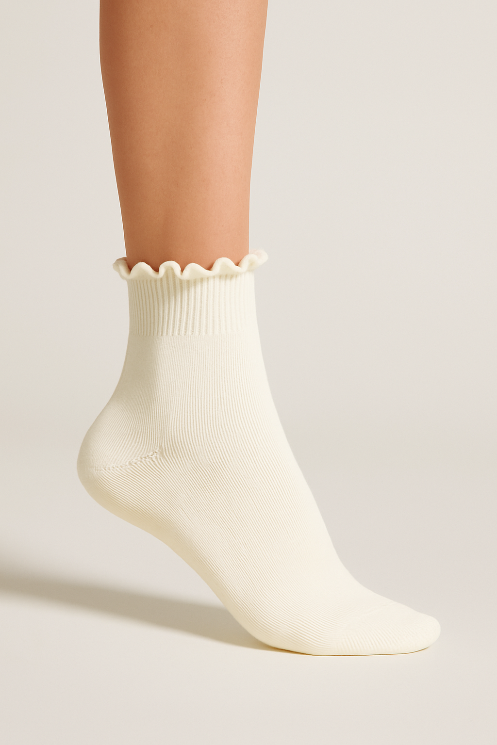 Ruffle Trim Cotton Socks
