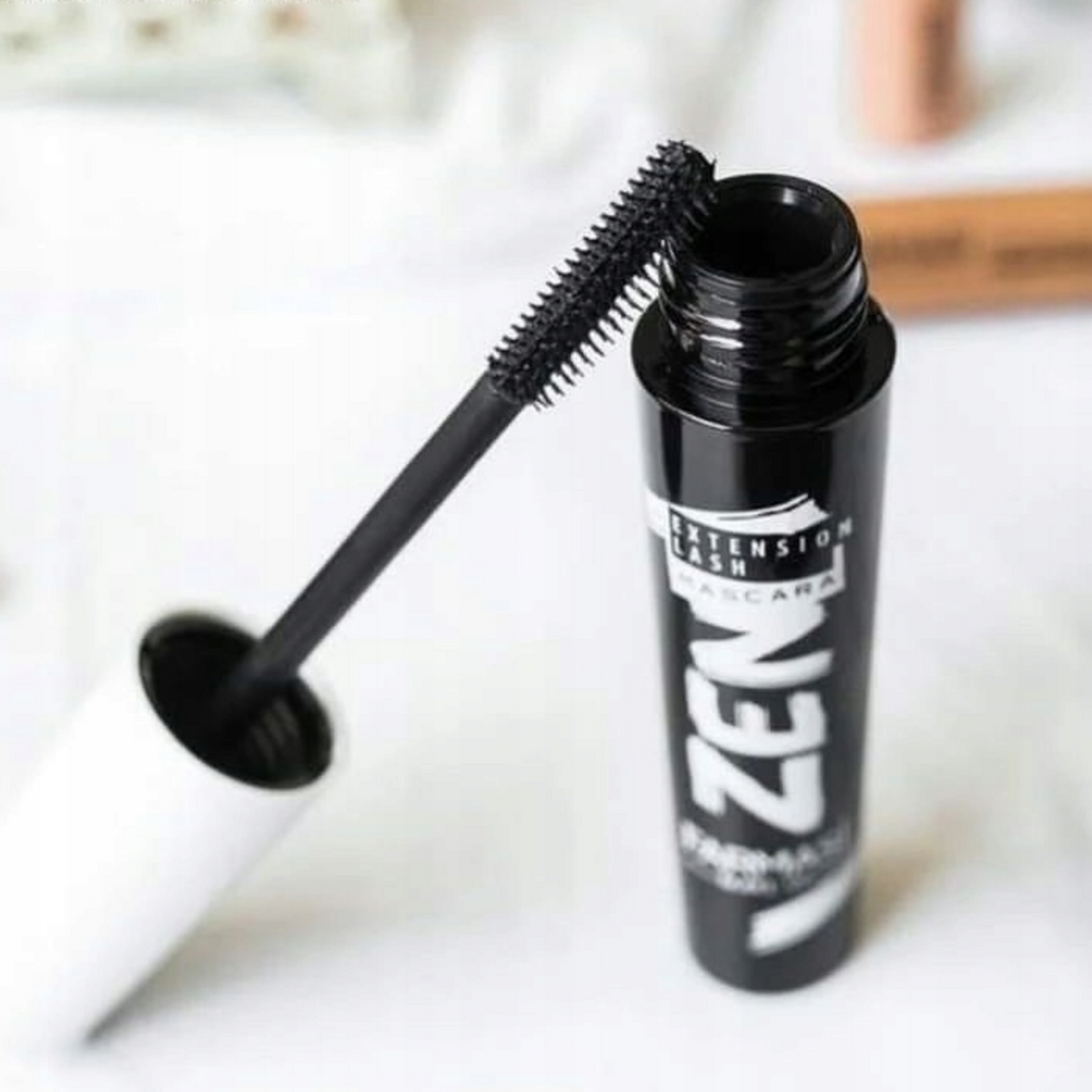 Zen Extension Lash Mascara by Farmasi – official product image 3