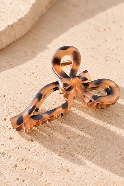 Infinite Bow XL Hair Claw Clip – Sculptural Statement Hair Accessory