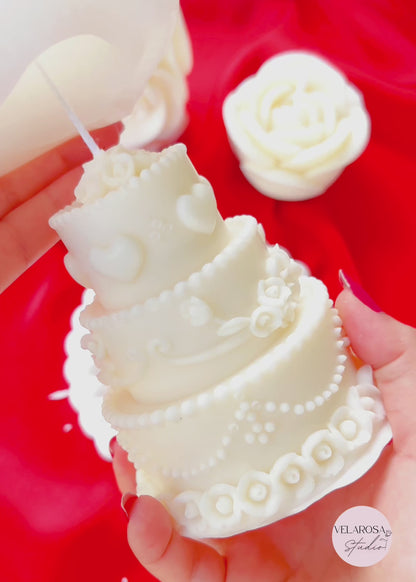 Weeding Cake Candle
