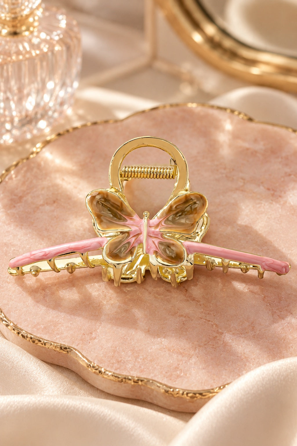 Butterfly Hair Claw Clip – Gold-Plated Alloy